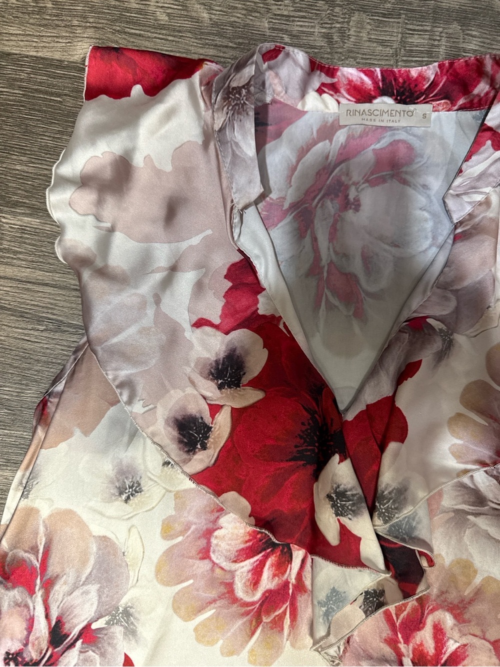 Rinascimento Red & Cream Floral Ruffle V-Neck Camisole - Picture 4 of 9